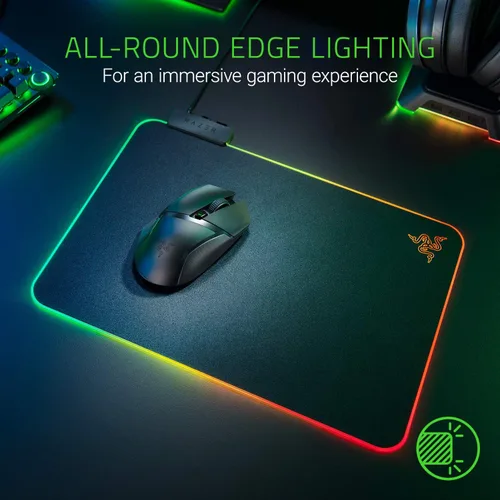 Vista 5 de Razer Firefly Hard V2 RGB Gaming Mouse Pad Customizable Chroma Lighting, Built-in Cable Management, Balanced Control & Speed, Non-Slip Rubber Base