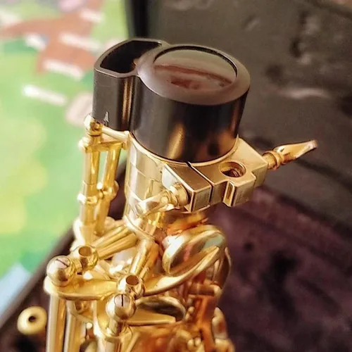 Vista 2 de Tapones de plástico para saxofón alto, 2 unidades, protectores de llave de cuello doblado, piezas de repuesto universales para saxofones soprano