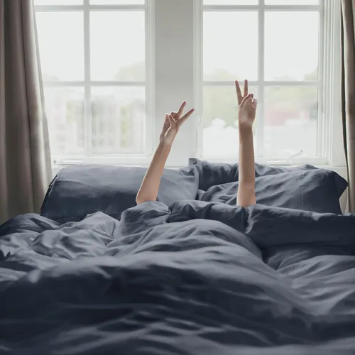 Vista 2 de KICKEE Sheet Set, 100% Viscose from Bamboo, Sateen Weave, Silky Soft Bedding for Heavenly Comfort, Best 300 Thread Count (Blue Suede, Queen)