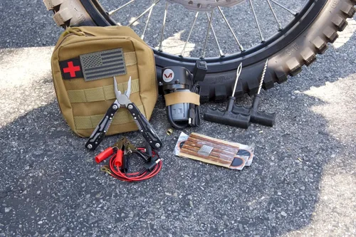 Vista 6 de Kit de Reparación de Pinchazos para Motocicleta, ATV, UTV - Kit de Reparación de Neumáticos Tubeless sin Cámara con Mini Compresor de Aire