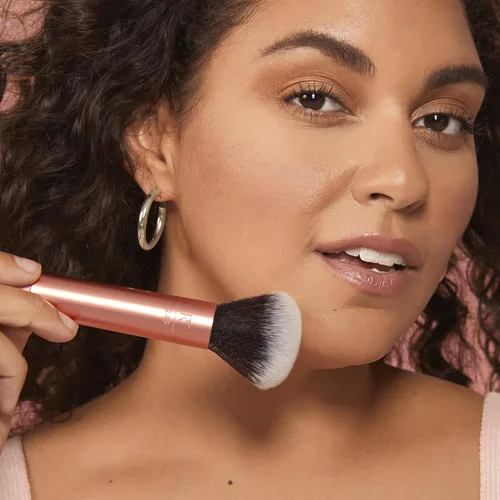 Vista 5 de Real Techniques Everything - Brocha de maquillaje facial, acabado impecable, aplicación de maquillaje sin rayas, para aplicación de maquillaje