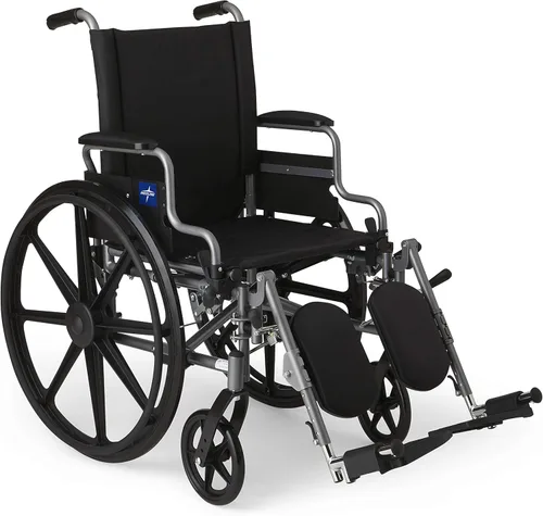 Vista 7 de Medline Silla de ruedas ligera para adultos con brazos de longitud de escritorio, apoyabrazos que se elevan y respaldo que se balancea; asiento