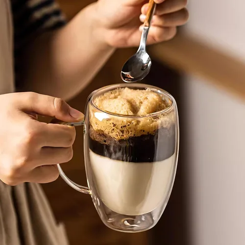Vista 5 de YMMIND Juego de 2 tazas de café de vidrio de doble pared de 16 onzas, tazas de café de capa aislante con asa, taza de espresso de vidrio