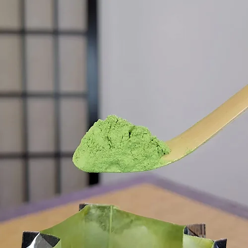 Vista 6 de [Den's Tea] Matcha Koicha Hoshino, té verde japonés de Hosino Village, Japón (0.71 oz)