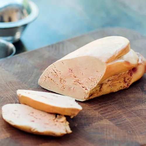 Vista 3 de Hudson Valley Foie Gras de pato grado A, hígado de pato Moulard congelado entero crudo. ~ 1.3 libras