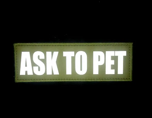 Vista 2 de JUJUPUPS Parches reflectantes para perros, paquete de 2 etiquetas para perros de servicio, en entrenamiento, NO PET con parches de gancho y bucle