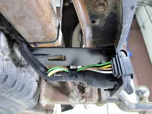 Vista 8 de MECMO Multi-Tow kit de conector adaptador de cableado de remolque de 4 vías planas a 7 vías RV y 4 vías planas de extremo hembra, enchufe de luz