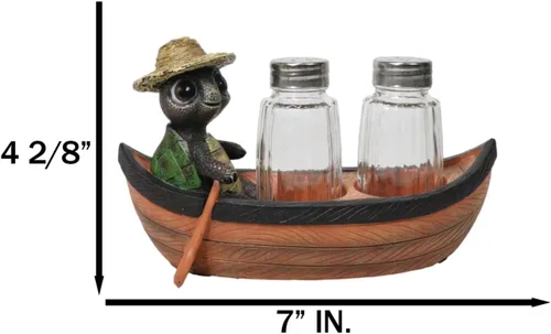 Vista 8 de Ebros Gift Happy Camper Turtle Zippy con un sombrero de excursionista, bote de remo, salero y pimienta, figura con agitadores de vidrio