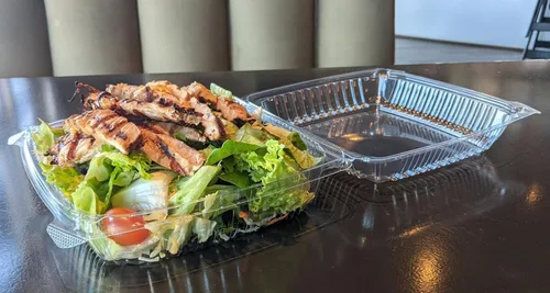 Vista 8 de Daxwell 8 x 8 x 3 pulgadas con bisagras de plástico (OPS) recipientes para llevar, microondas, E10005891 (caja de 200)