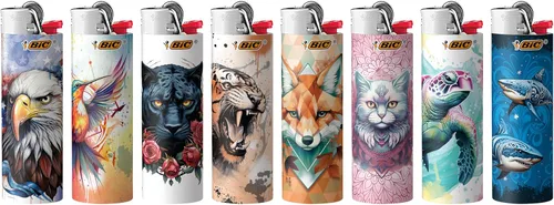 Vista 2 de BIC Maxi encendedor de bolsillo, colección de tatuajes de edición especial, varios diseños únicos de encendedores, bandeja de 50