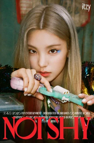 Vista 6 de ITZY 'Not Shy' 3er Mini álbum C versión 72p PhotoBook+2p PhotoCard+LyricBook+Seguimiento sellado
