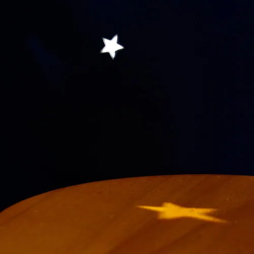 Vista 5 de Anjee Cortina opaca con diseño de estrellas.