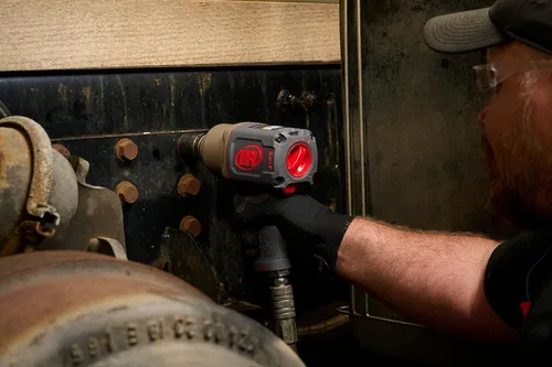 Vista 8 de Ingersoll Rand 2146Q2MAX Llave de impacto neumática de 1", silenciosa, torque de aflojamiento de tuercas de 2,000 ft-lbs, servicio de mantenimiento