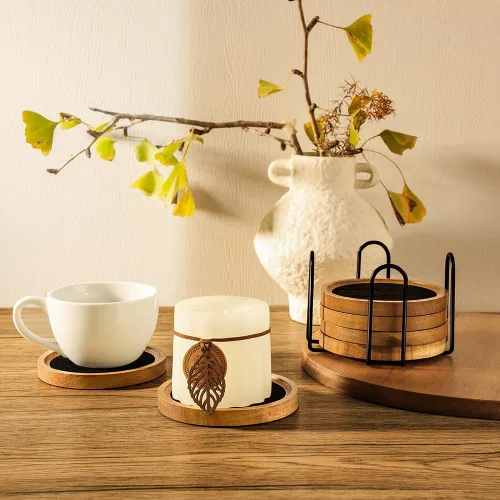 Vista 7 de Posavasos de madera para bebidas absorbentes con soporte, posavasos de fieltro rústico de 3.93 pulgadas para mesa de centro de madera para granja