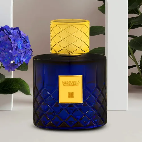 Vista 4 de INTENSE OUD Memories Eau De Parfum - 3.4 fl oz (3.4 oz) Fragancia floral de madera Rosa, jazmín, sándalo, almizcle y ruibarbo Perfume de larga