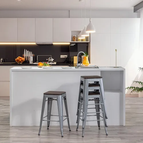 Vista 3 de Yongqiang Taburetes de bar de metal de 26 pulgadas, juego de 4 taburetes apilables industriales para isla de cocina, taburetes de bar sin respaldo