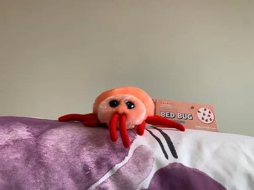 Vista 4 de Peluche de chinches de cama GIANTmicrobes: aprende sobre este rastreador común con este peluche de peluche, regalo único para amigos, familia