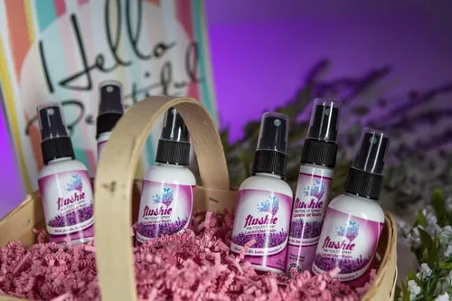 Vista 8 de Flushie - Aerosol para preinodoro de 1 oz, mezcla surtida, paquete de 4 y 16 onzas de repuesto de lavanda