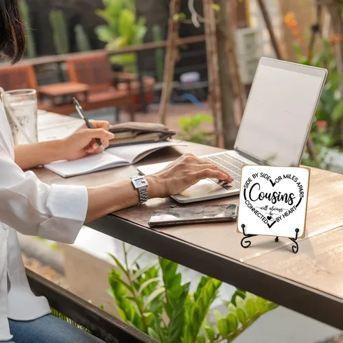 Vista 3 de Regalos para primas para mujeres, placa de madera para decoración de escritorio con soporte, relaciones de larga distancia, regalos de cumpleaños