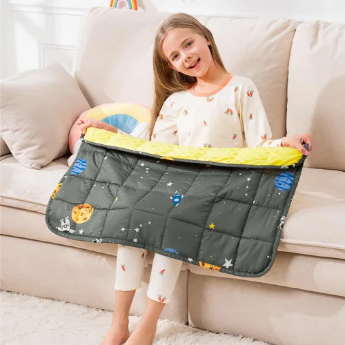 Vista 14 de Uttermara Manta con peso de 3 libras, forro polar minky ultra acogedor y lado de algodón con patrones de dibujos animados, manta pesada reversible