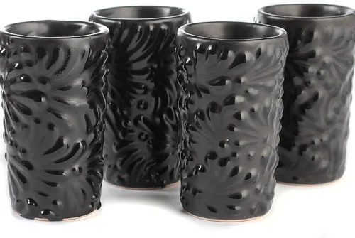 Vista 16 de Juego de 4 vasos de chupito Talavera auténticos mexicanos para tequila - Pintados a mano - 2 Oz (Talavera colorida)