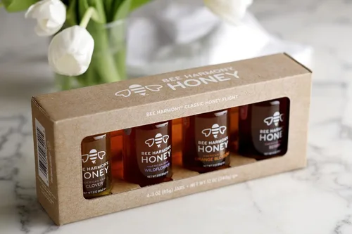 Vista 8 de Bee Harmony Classic Honey Flight - Mini juego de regalo de miel, 4 frascos, 3 onzas cada uno, premium, crudo, fabricado en los Estados Unidos