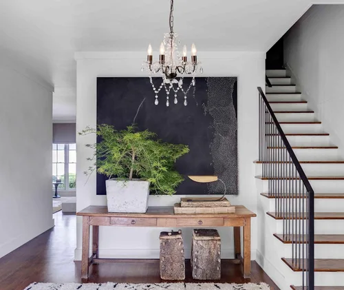 Vista 6 de LaLuLa Mini candelabro de cristal acrílico moderno de granja de bronce de iluminación 4 luces estilo vela lámpara colgante para sala de estar