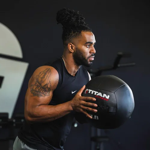 Vista 4 de Titan Fitness Soft Shell Medicine Wall Ball, Cross-Texture Grip