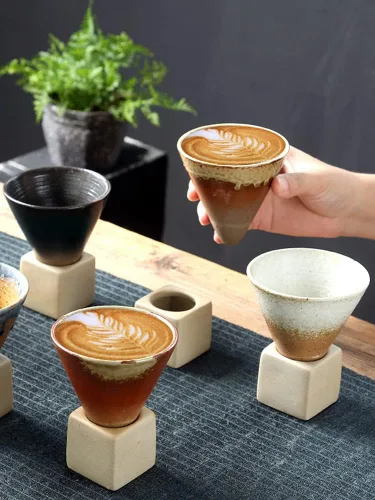 Vista 5 de Taza de café de cerámica gruesa con base, taza de porcelana creativa con forma de cono triangular de 6.8 fl oz, tazas pequeñas personalizadas