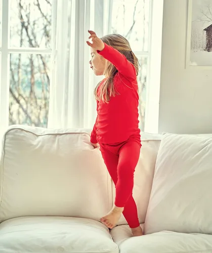 Vista 4 de AVAUMA Conjunto de pijama para bebés, niños y niñas, ajuste ceñido, con nervaduras, ropa de dormir para el estilo de vida diario Negro/Azul