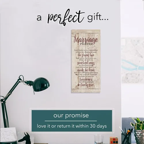 Vista 6 de Placa de madera con cita inspiradora en texto en inglés "Marriage Prayer" "Lord, help us to remember when we first met" - Elegante cuadro vertical