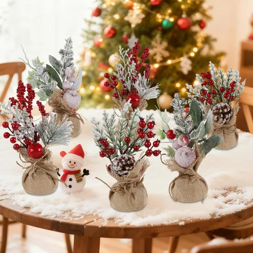 Vista 4 de winemana 6 piezas de mini decoración de mesa para árbol de Navidad, árboles artificiales pequeños de 9 pulgadas con bayas rojas y piña, centro