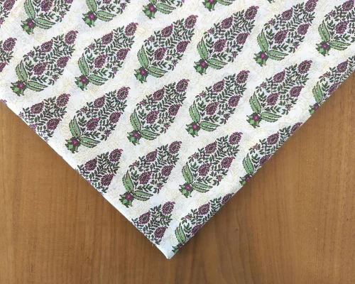 Vista 3 de AVKA Studio Tela con Estampado de Bloques a Mano por Yarda - PRECORTADA 1 Yarda 42 Pulgadas de Ancho - Material 100% Algodón - Patrón Paisley Beige