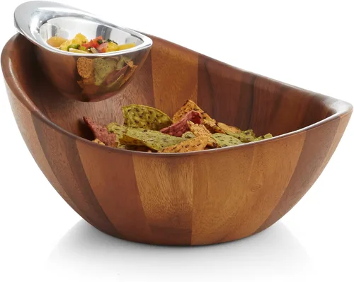 Vista 3 de Nambe - Colección Serveware - Harmony Chip y cuenco de inmersión - Mide 12 x 6.5 pulgadas - Fabricado con madera de acacia y aleación nambe