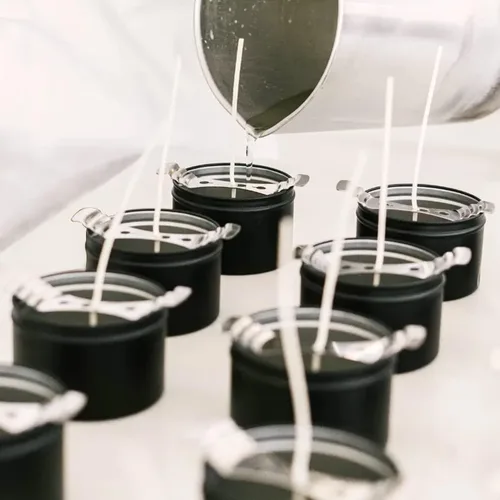 Vista 4 de EricX Light Lata de vela de 24 piezas, 8 oz, para la fabricación de velas, negro