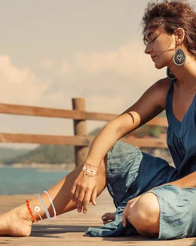 Vista 2 de Hicarer 21 pulseras de olas surfistas ajustables e impermeables hechas a mano para la amistad, joyería para mujeres y adolescentes