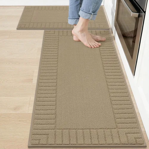 BEQHAUSE Tapetes de cocina antideslizantes, lavables a máquina, para el suelo color taupe, juego de 2 cómodos tapetes de cocina con respaldo TPR de