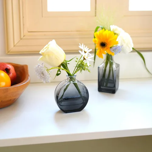 Vista 3 de Juego de 12 jarrones de cristal transparente negro, pequeños jarrones para centro de mesa, jarrones modernos a granel, mini jarrón de vidrio