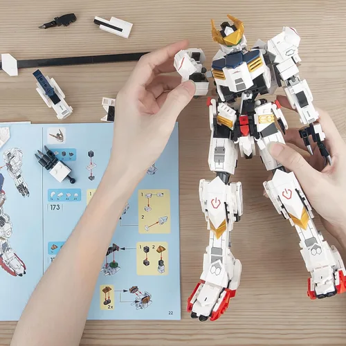 Vista 6 de HIGH GODO Juego de construcción de robot transformador para adultos, modelo de juguete de construcción de City Warrior Mech y Fighter Jet 2 en 1