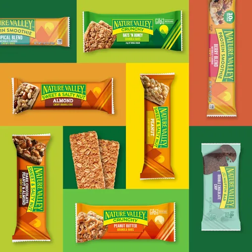 Vista 9 de Nature Valley - Barras de granola crujientes, sabor a avena y chocolate negro, 24 barras, 17.88 oz (12 sobres)