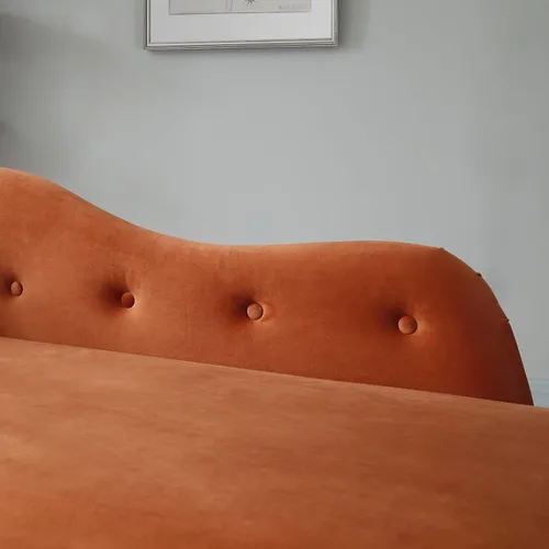 Vista 45 de HomSof Silla moderna de interior con tumbona sin brazos con patas de madera maciza