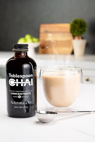 Vista 4 de The Republic of Tea - Cucharada Chai, Concentrado de Té Chai Negro, 8 fl oz - 16 Porciones