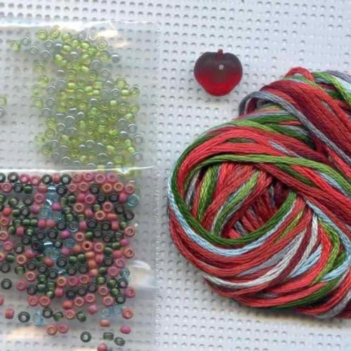 Vista 3 de Kit de adorno de punto de cruz con cuentas de alfiler de tomate Mill Hill 2012 Spring Bouquet MH-182104