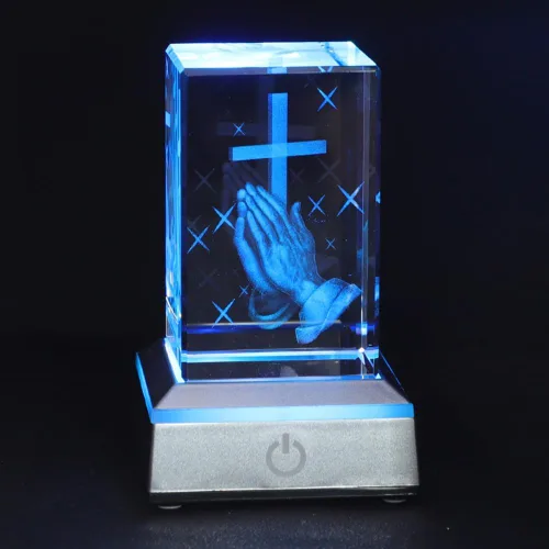 Vista 11 de KOMI Estatua de Jesús de cristal 3D con base de luz LED, grabada con láser, estatuas religiosas de Jesús I Trust in You, regalos religiosos