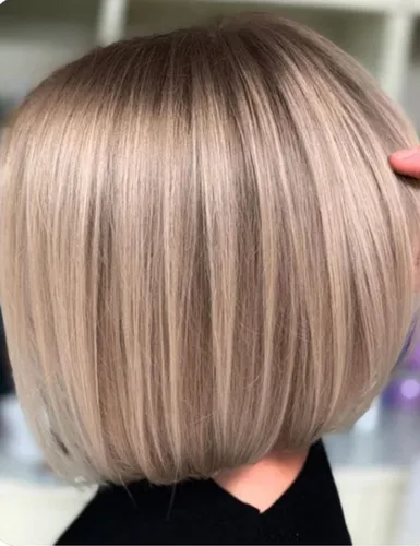 Vista 28 de TISHINING Pelucas rubias cortas en capas para mujeres blancas, longitud de la barbilla, color rubio ceniza, parte lateral, peluca Pixie Bob, cabello