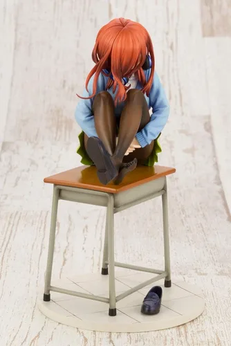 Vista 5 de Kotobukiya Los quintillizos por excelencia: Miku Nakano Figura a escala 1/8