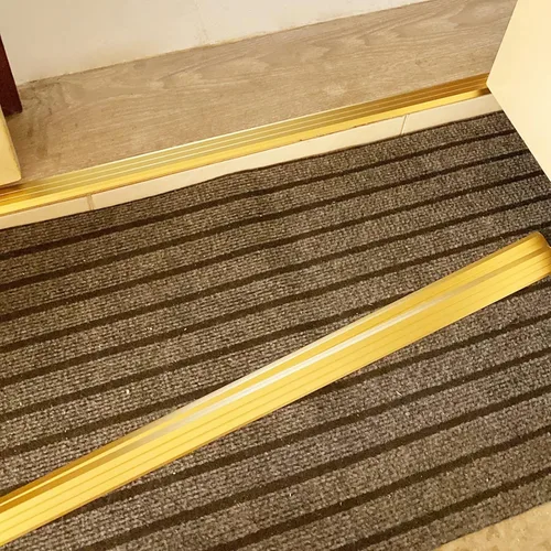 Vista 9 de Transition Door Strip for Doorway Steps, Metal Entry Ramp 2.5cm Narrow Carpet Edge Trim Gold, Low Threshold for Uneven Floors (Length 80cm)