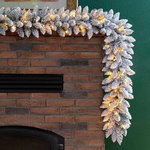 Vista 14 de Glitzhome 2 guirnaldas de Navidad de 9 pies con luces, guirnalda de Navidad para manto, guirnalda de Navidad artificial preiluminada, conos de pino
