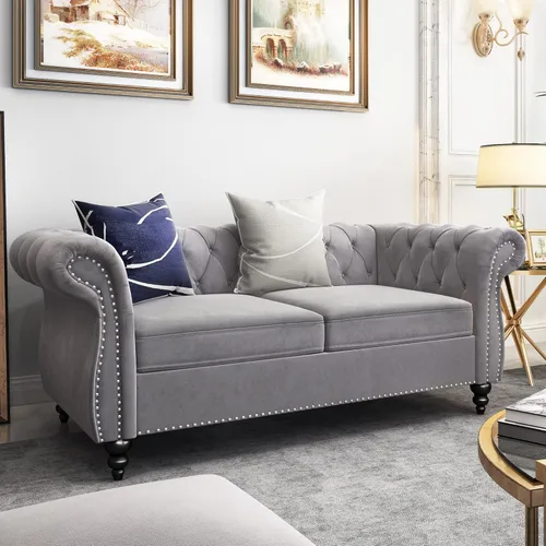 Vista 4 de Juego de 2 piezas para sala de estar, sofá loveseat Chesterfield de terciopelo con silla, brazos enrollados y tachuelas para sala de estar, oficina